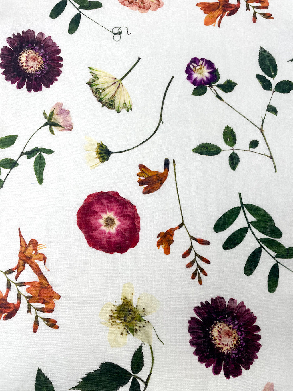 Floral Plants Handkerchief Light Weight 100% Linen Fabric By The Yard/CL1109