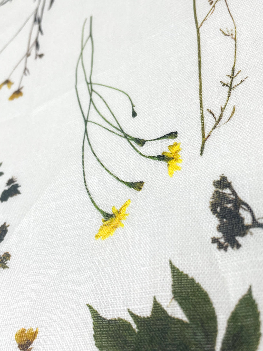 Bloom Plant Garden Print 100% Lightweight Linen Fabric by the Yard / 57" Width / CL1106