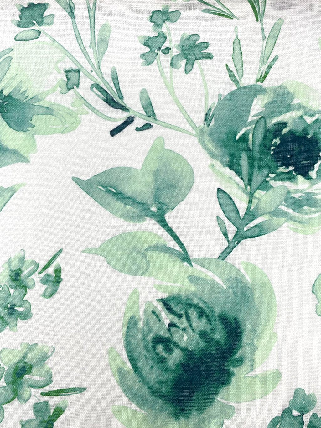 Water Roses Light Weight 100% Linen Fabric By The Yard/CL1105