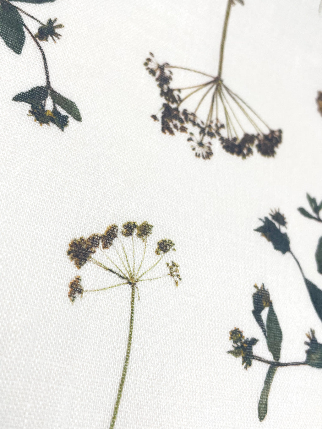 Bloom Plant Garden Print 100% Lightweight Linen Fabric by the Yard / 57" Width / CL1106